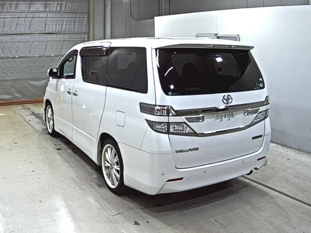 2014 Toyota Vellfire