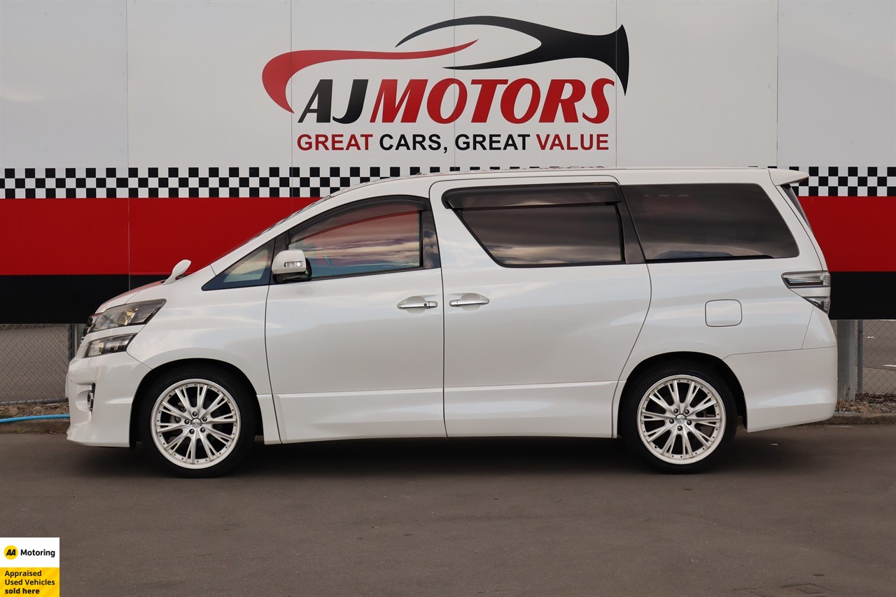 2014 Toyota Vellfire
