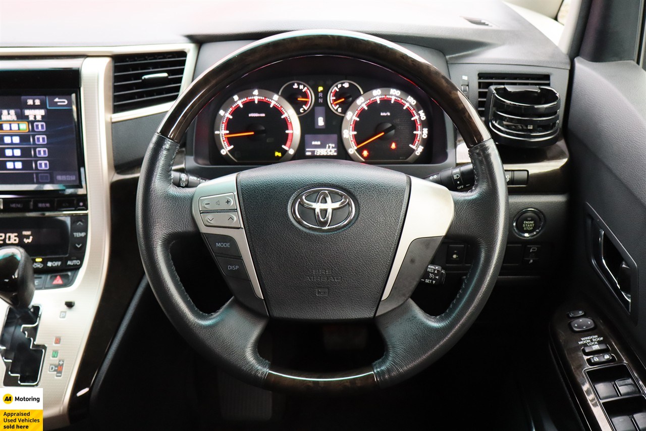 2014 Toyota Vellfire
