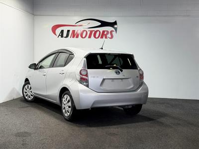 2014 Toyota Aqua - Thumbnail