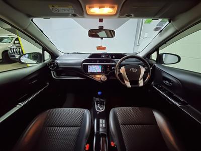 2015 Toyota Aqua - Thumbnail