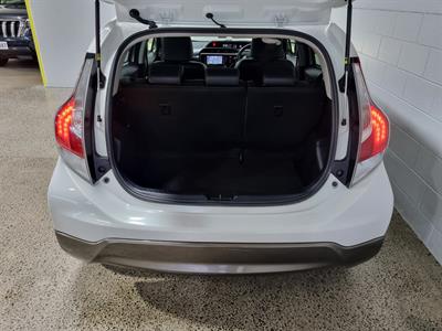 2015 Toyota Aqua - Thumbnail