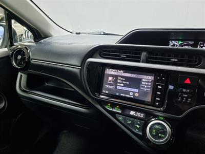 2015 Toyota Aqua - Thumbnail