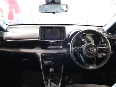 2021 Toyota Yaris - Thumbnail
