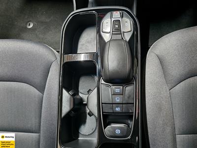 2023 Hyundai IONIQ - Thumbnail