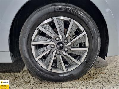 2023 Hyundai IONIQ - Thumbnail