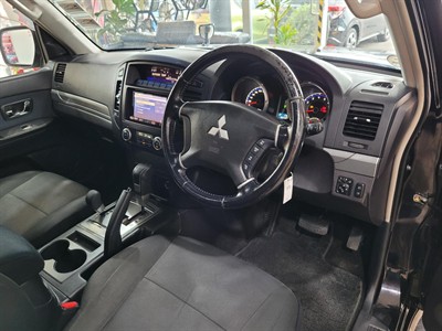 2008 Mitsubishi Pajero - Thumbnail