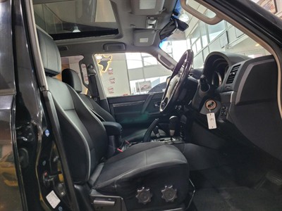 2008 Mitsubishi Pajero - Thumbnail