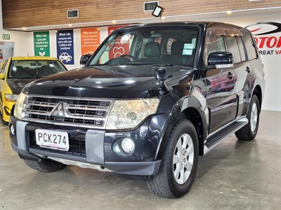 2008 Mitsubishi Pajero - Thumbnail