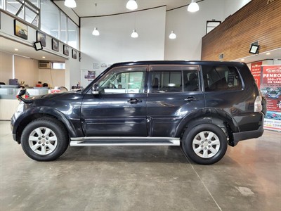 2008 Mitsubishi Pajero - Thumbnail