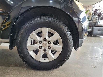 2008 Mitsubishi Pajero - Thumbnail