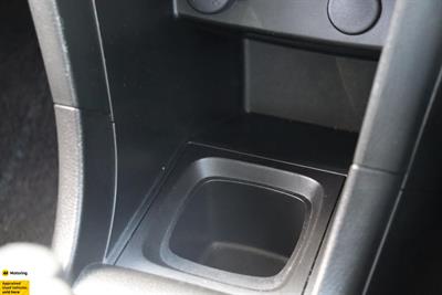 2015 Suzuki Swift - Thumbnail