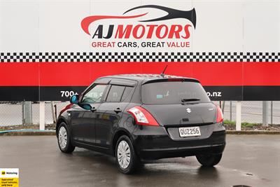 2015 Suzuki Swift - Thumbnail