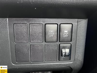 2013 Toyota Spade - Thumbnail