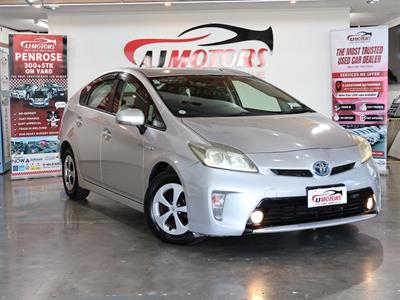 2013 Toyota Prius - Thumbnail