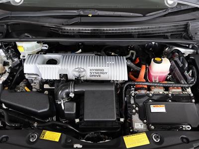 2013 Toyota Prius - Thumbnail