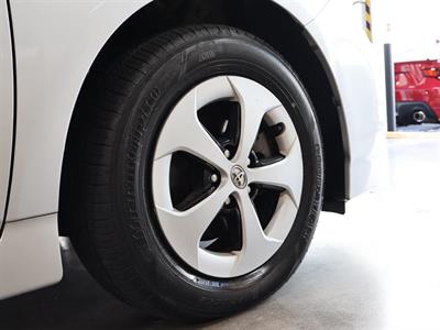 2013 Toyota Prius - Thumbnail