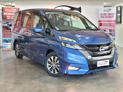 2017 Nissan Serena - Thumbnail