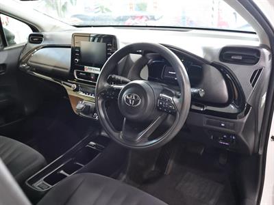 2021 Toyota Aqua - Thumbnail