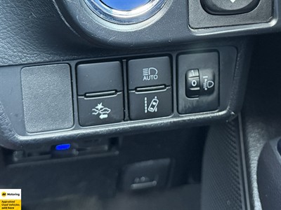 2020 Toyota Corolla - Thumbnail