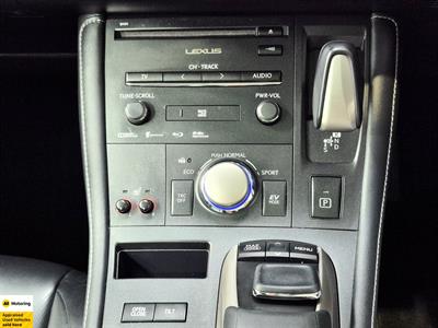 2017 Lexus CT200H - Thumbnail