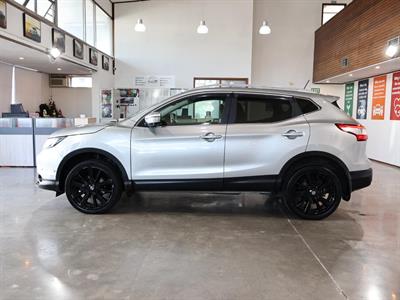 2017 Nissan Qashqai - Thumbnail