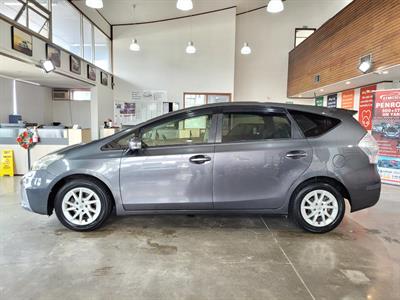 2013 Toyota Prius - Thumbnail