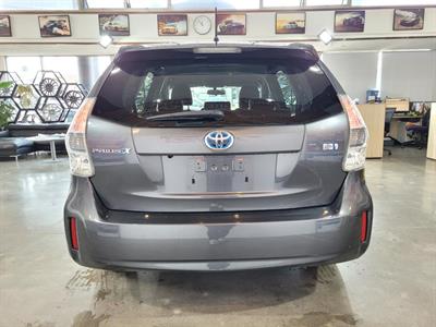 2013 Toyota Prius - Thumbnail