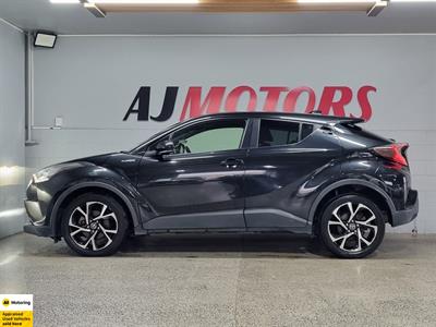 2017 Toyota C-HR - Thumbnail