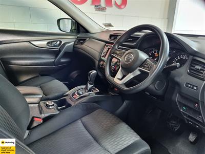 2022 Nissan X-Trail - Thumbnail
