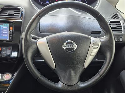 2015 Nissan Serena - Thumbnail