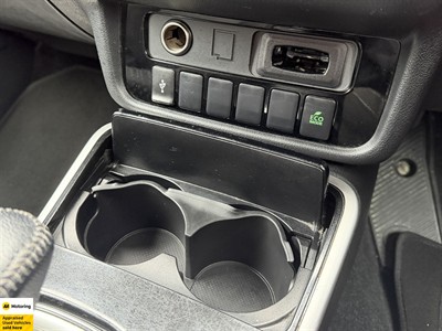 2021 Mitsubishi Outlander - Thumbnail