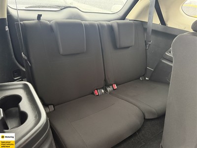 2021 Mitsubishi Outlander - Thumbnail