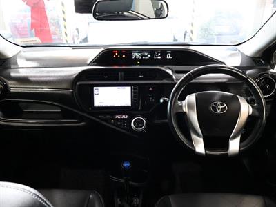 2016 Toyota Aqua - Thumbnail