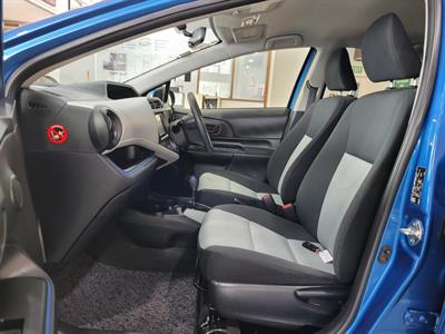 2014 Toyota Aqua - Thumbnail