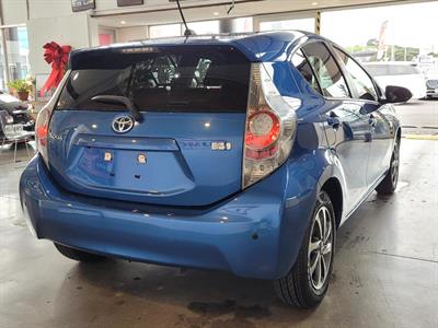 2014 Toyota Aqua - Thumbnail