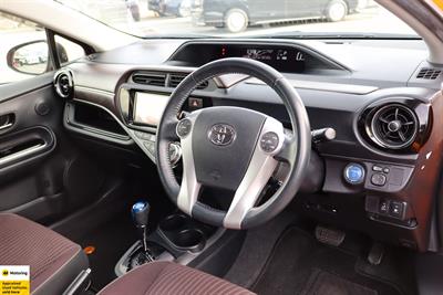 2015 Toyota Aqua - Thumbnail