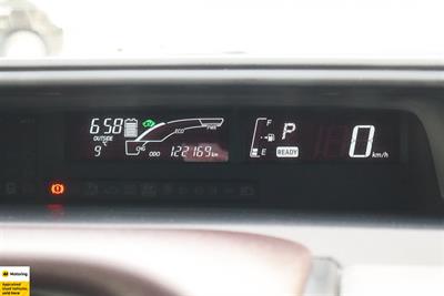 2015 Toyota Aqua - Thumbnail