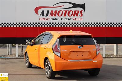 2015 Toyota Aqua - Thumbnail