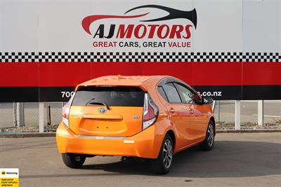 2015 Toyota Aqua - Thumbnail