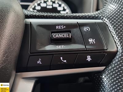 2023 Mitsubishi Outlander - Thumbnail