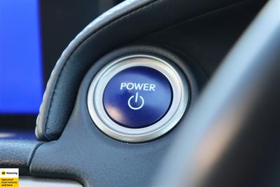 2013 Lexus IS 300h - Thumbnail