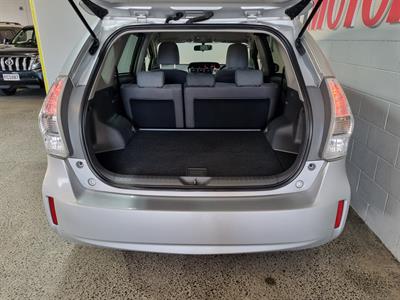 2012 Toyota Prius - Thumbnail