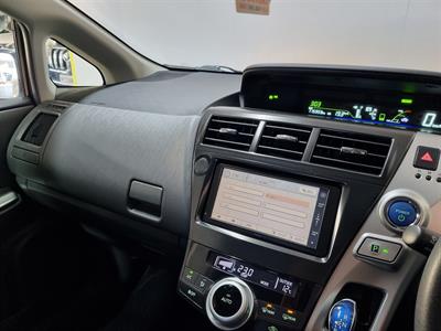 2012 Toyota Prius - Thumbnail