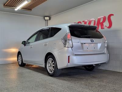 2012 Toyota Prius - Thumbnail