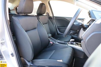 2016 Honda Grace - Thumbnail