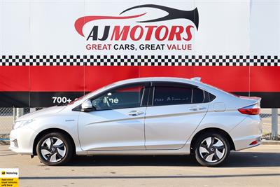 2016 Honda Grace - Thumbnail