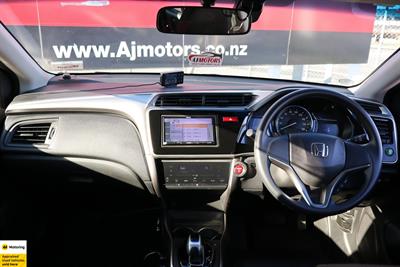 2016 Honda Grace - Thumbnail