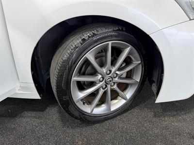 2013 Lexus CT 200h - Thumbnail