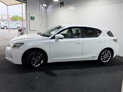 2013 Lexus CT 200h - Thumbnail